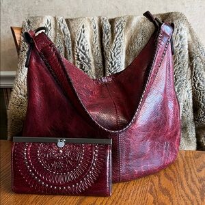 Patricia Nash Deep Red Distressed Leather Hobo Conceal Carry Bag and Wallet VGUC